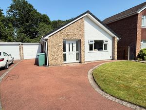 Acacia Drive Great Sutton